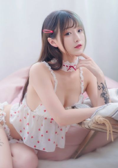 盗摄中年夫妻大白天啪啪一_国语版高清