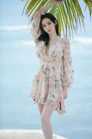 久久er99热精品一区二区介绍_高清国产国语三级