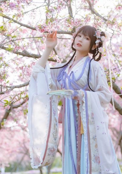 国产精品日日摸夜夜添夜夜添1_720在线观看完整版