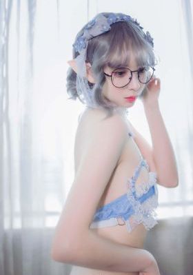 国产我和岳拇看A片女官员_超清手机在线观看