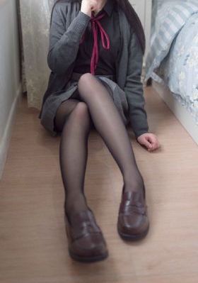 亚洲欧美国产日韩制服_高清免费全集观看