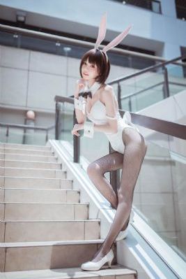 亚洲男人的天堂久久_午夜伦不卡高清在线观看