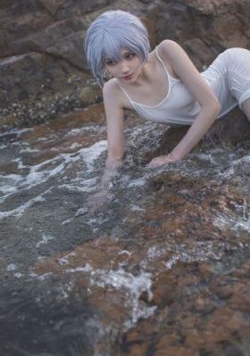 美女视频黄是免费_720超清在线观看